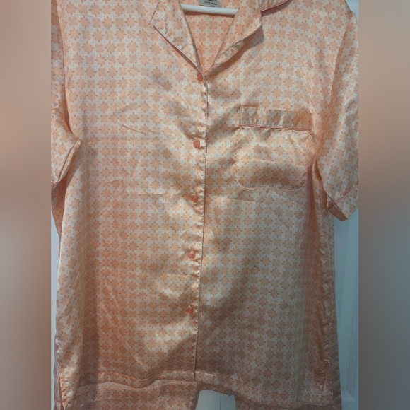 Vanity Fair Orange Pajama Set Size Medium - Picture 2 of 13
